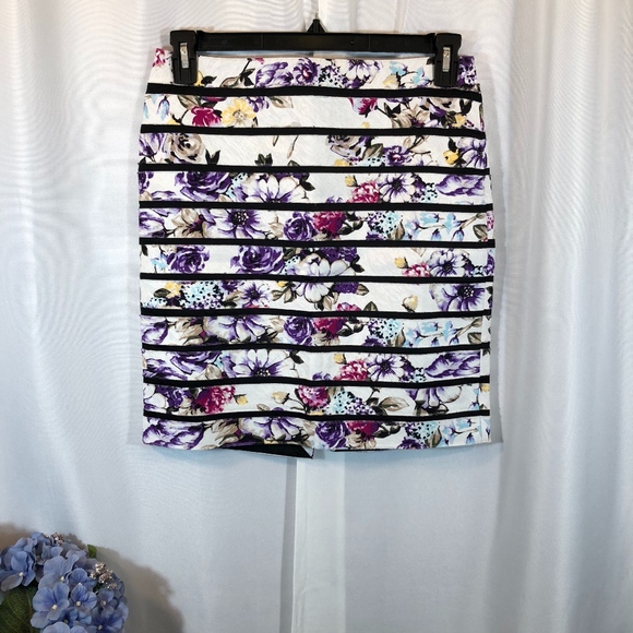 White House Black Market Dresses & Skirts - WHBM Floral Tiered Pencil Skirt Purple White, 4